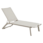 Chaises longues