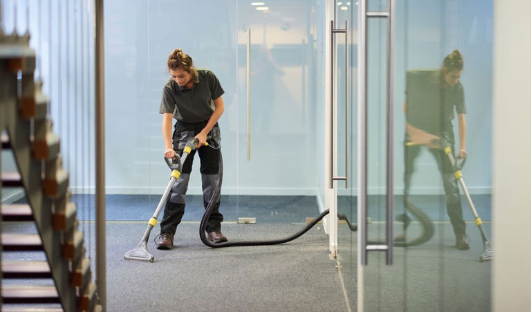 CLEAN UP EVERY TIME WITH THIS GUIDE TO COMMERCIAL VACUUMS